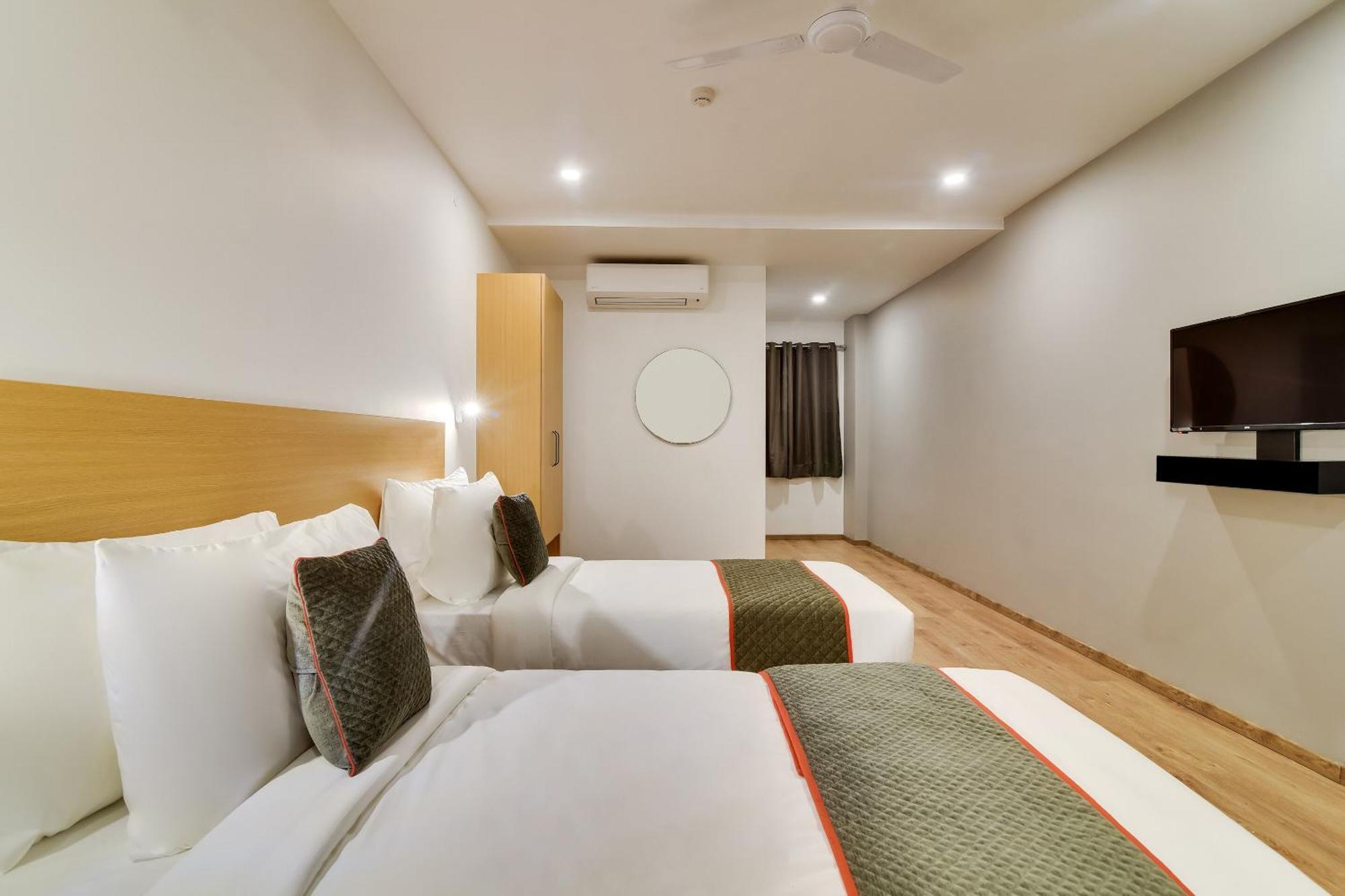 Townhouse Kovilambakkam Chennai Exterior photo